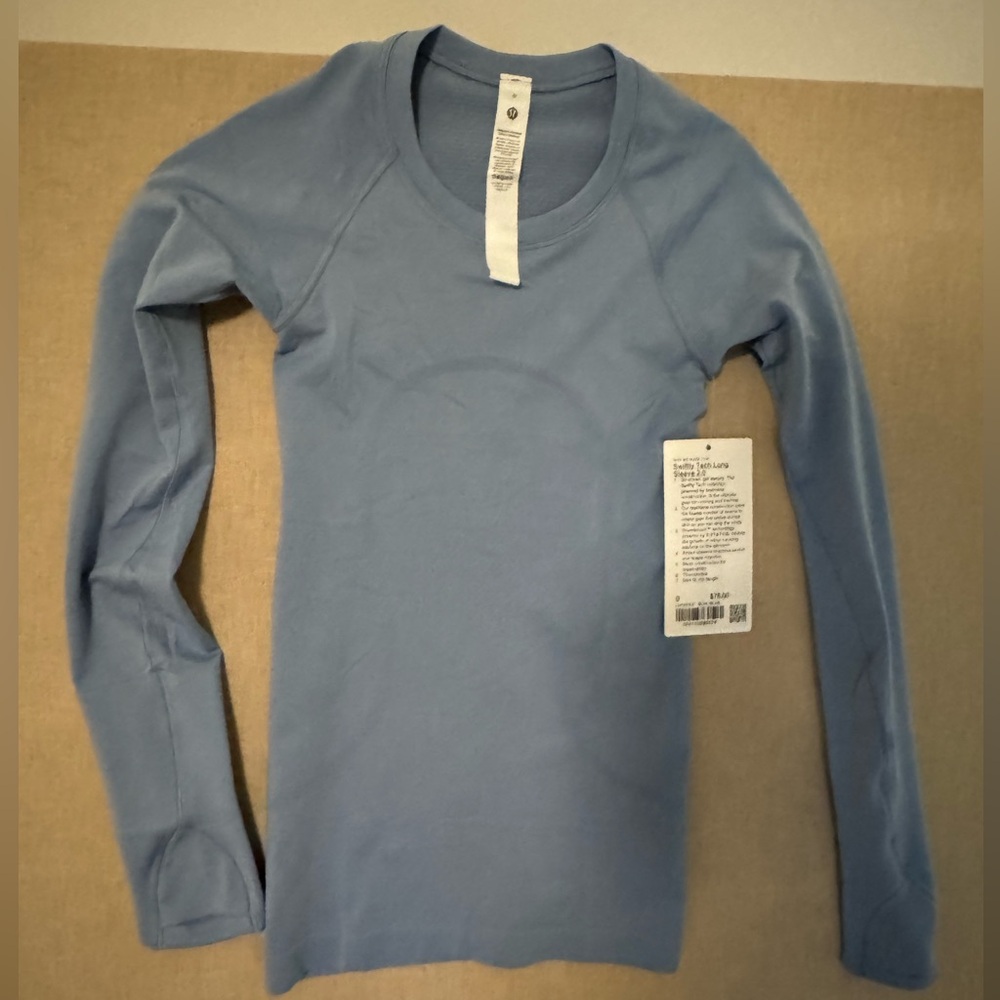 Lululemon NWT aero blue, swiftly long sleeve 2.0. Size 0